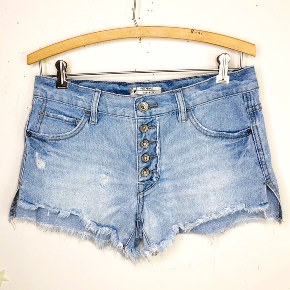 FREE people button fly, raw hem distressed shorts - Picture 1 of 10